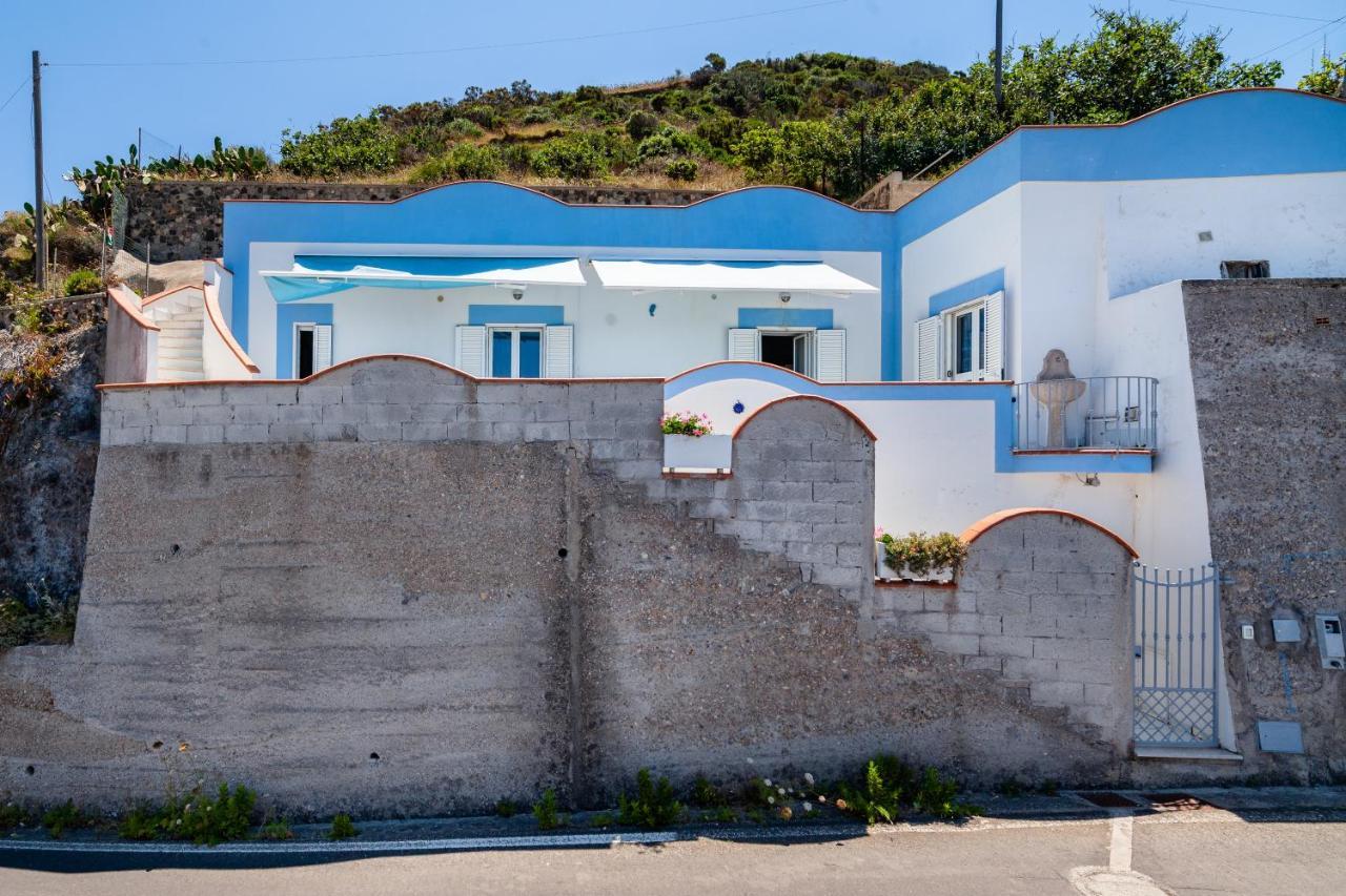 La Casa Del Capitano Ponza Villa Luaran gambar